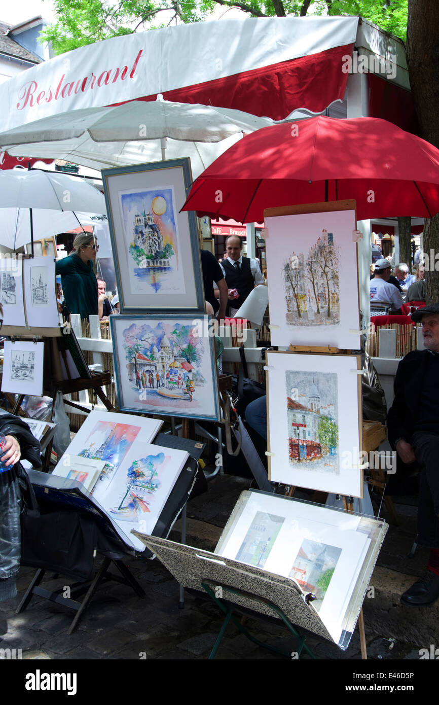 Arte per la vendita su un mercato di strada in Place du Tertre, Montmartre, Parigi, Francia Foto Stock