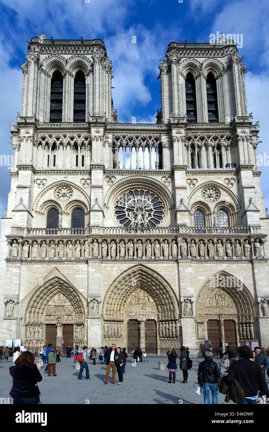 La facciata occidentale, la cattedrale di Notre Dame de Paris, Parigi, Francia, Europa Foto Stock