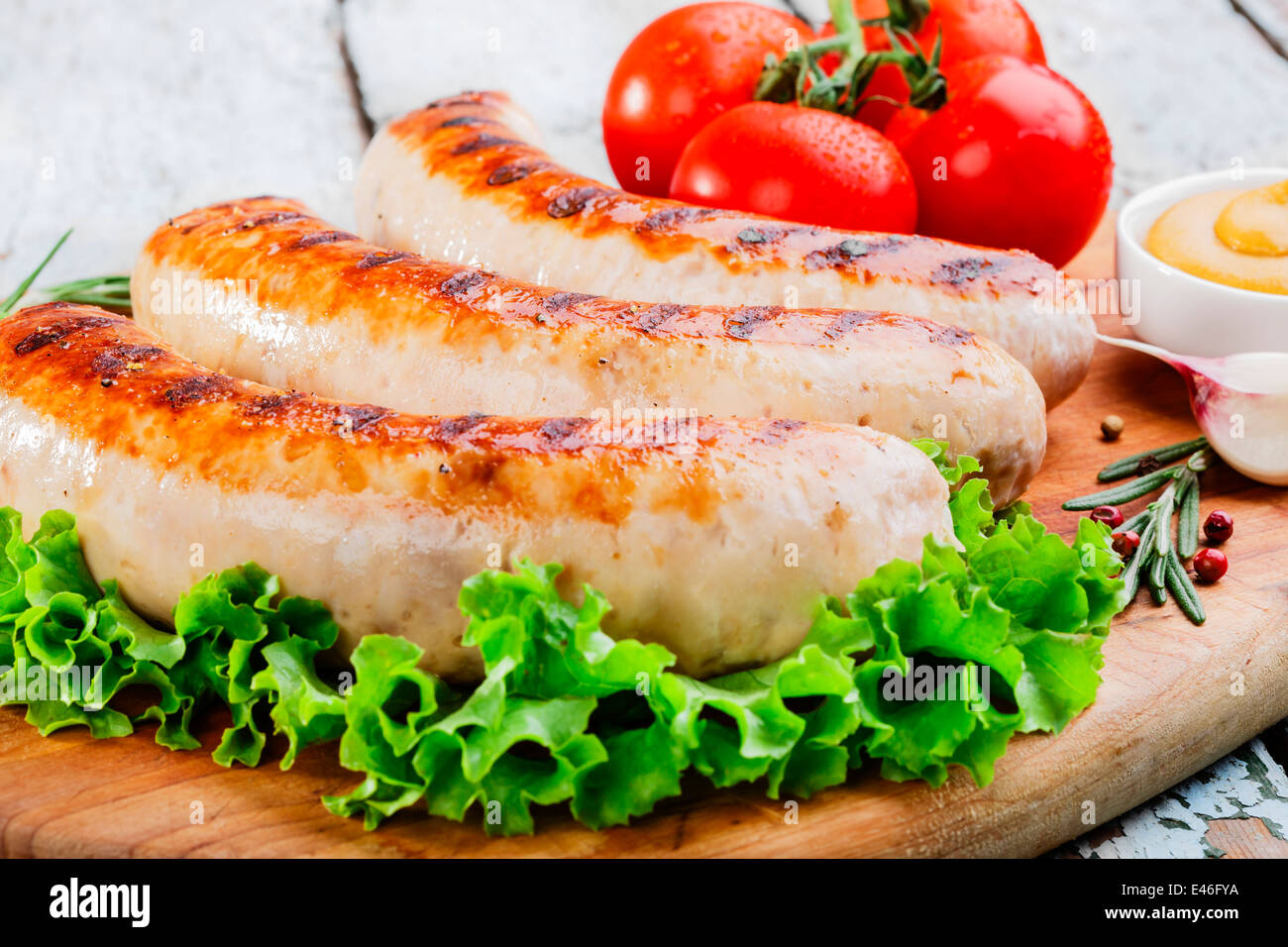 Pollo alla griglia salsicce Foto Stock