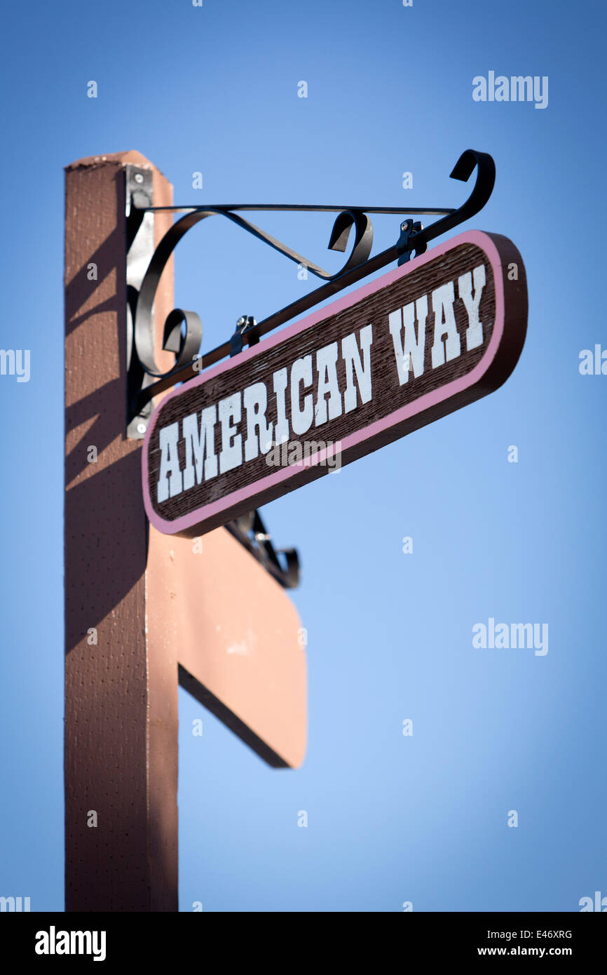 Il modo americano - strada segno in una comunità gated di Lakeside, nel giugno 2014. Foto Stock