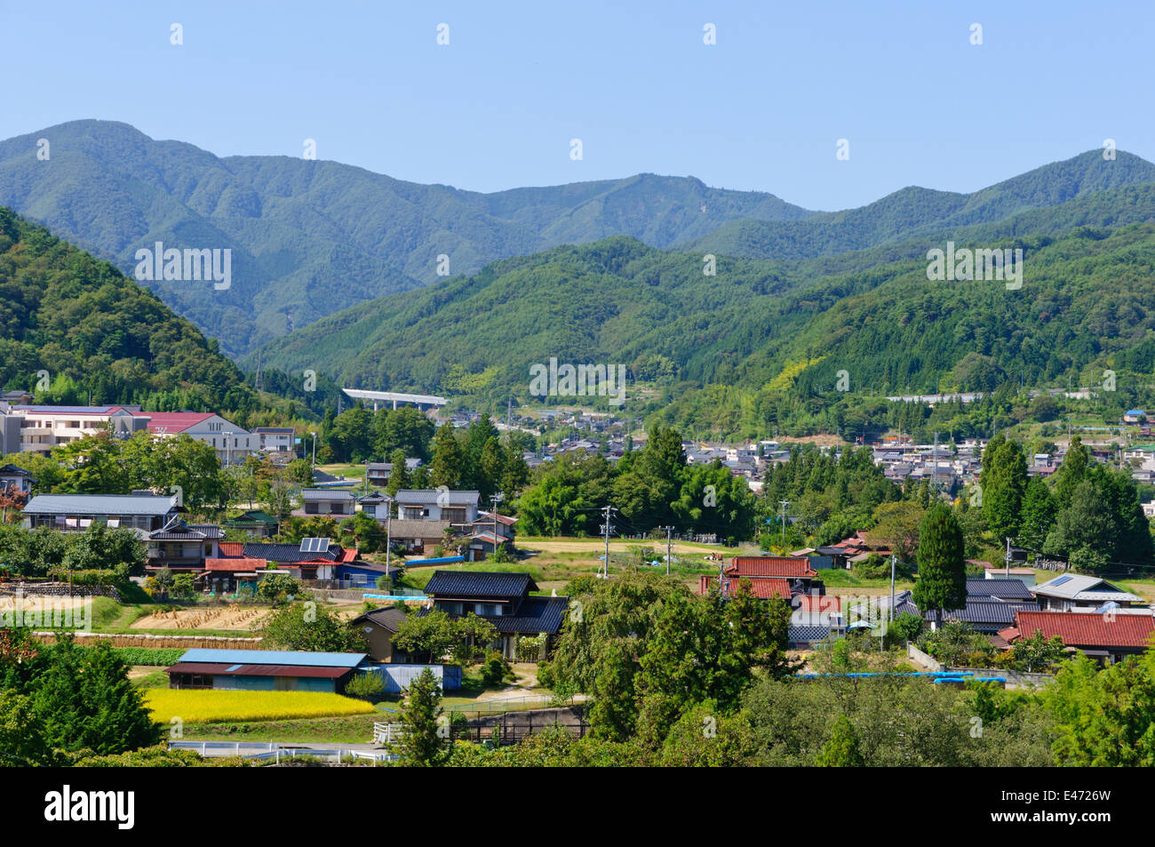 Paesaggio di Achi villaggio nel sud di Nagano, Giappone Foto Stock