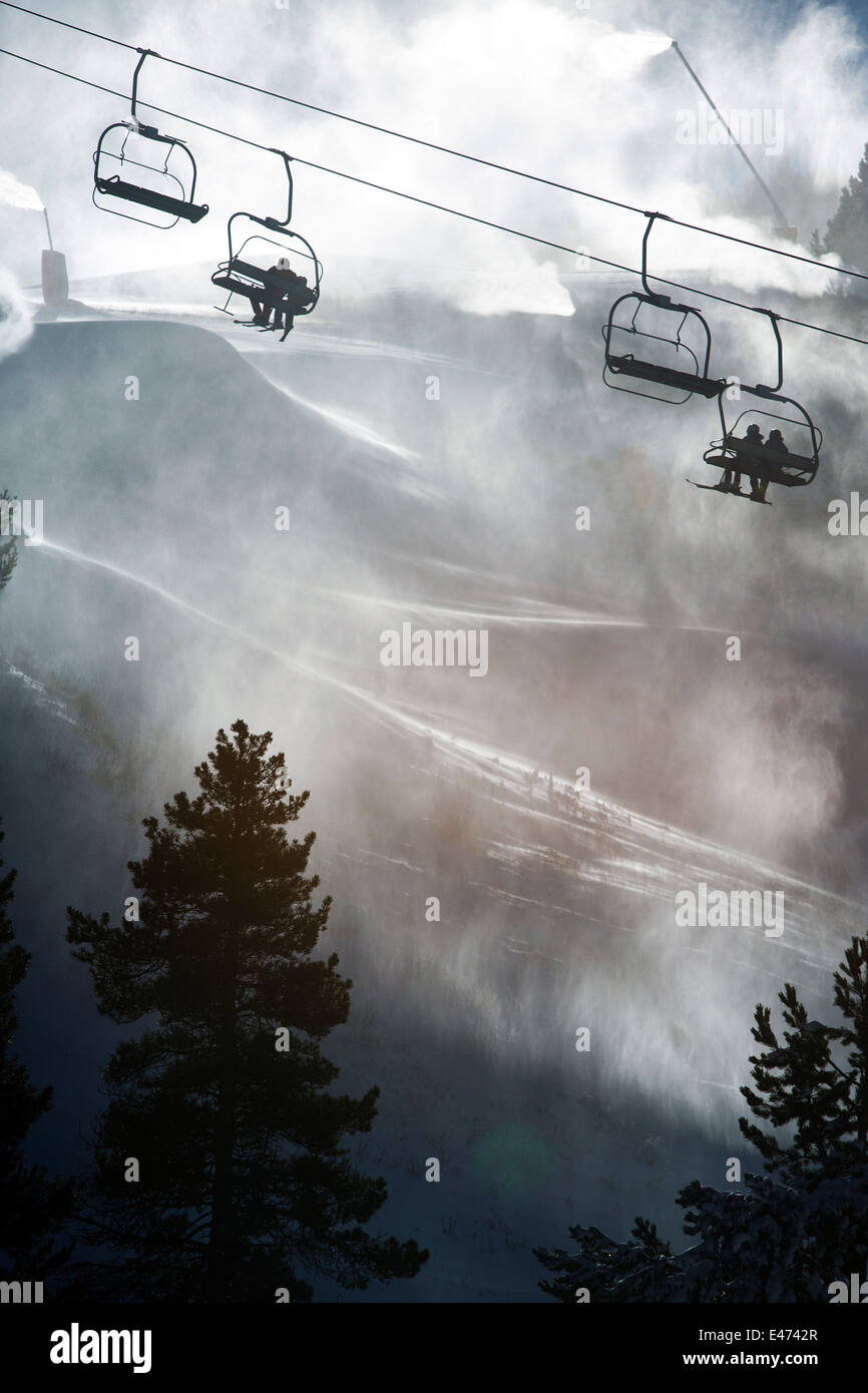 Piste da sci e impianti nel nord della Spagna Pirenei Foto Stock
