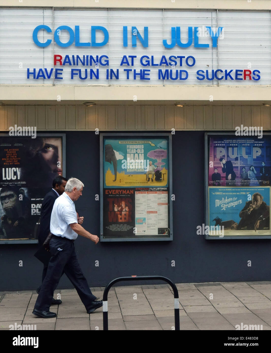 Londra cinema commenti su terreni fangosi Glastonbury Festival (schermo sul verde, Islington) Foto Stock