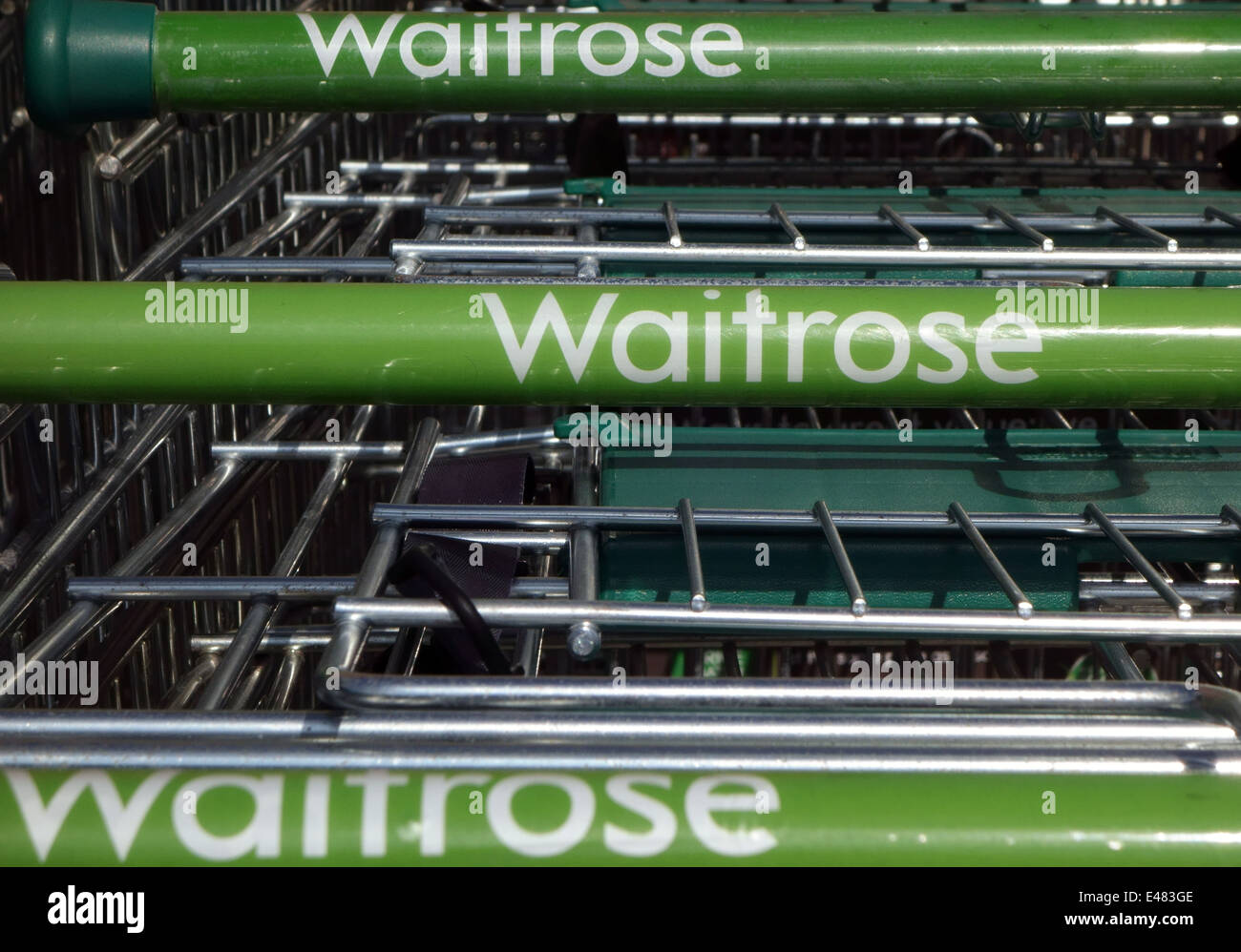 Waitrose carrelli per supermercati, Somerset, Inghilterra Foto Stock