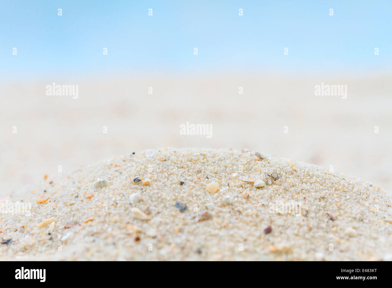 Dune di sabbia sullo sfondo Foto Stock