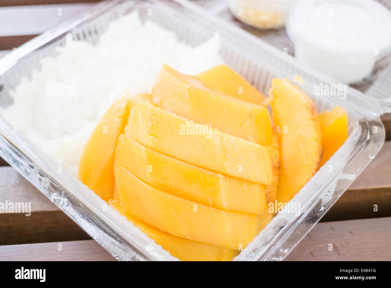 Close up box dessert dolce di mango e riso appiccicoso, stock photo Foto Stock
