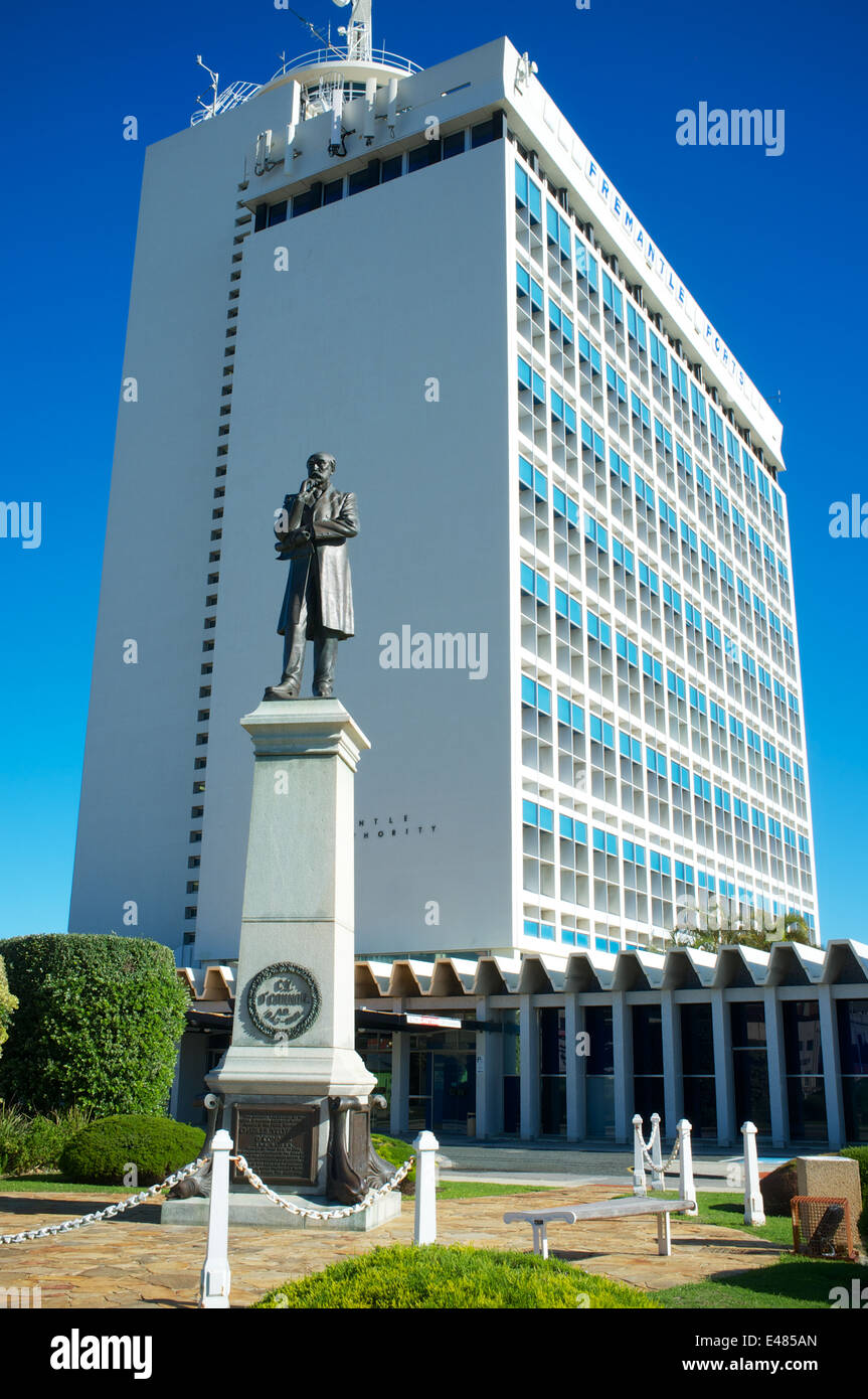 Pietro Porcelli della statua di CY O'Connor, Chief Engineer di Fremantle porta. La statua è rivolta a nord-est verso il porto di Fremantle Foto Stock