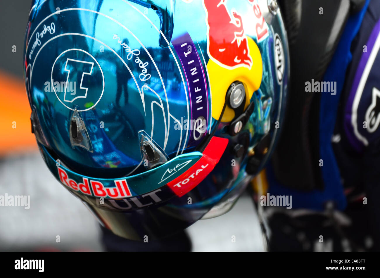 Sebastian Vettel (GER) , Red Bull Racing, presso il British Grand Prix F1, Silverstone, UK. Foto Stock