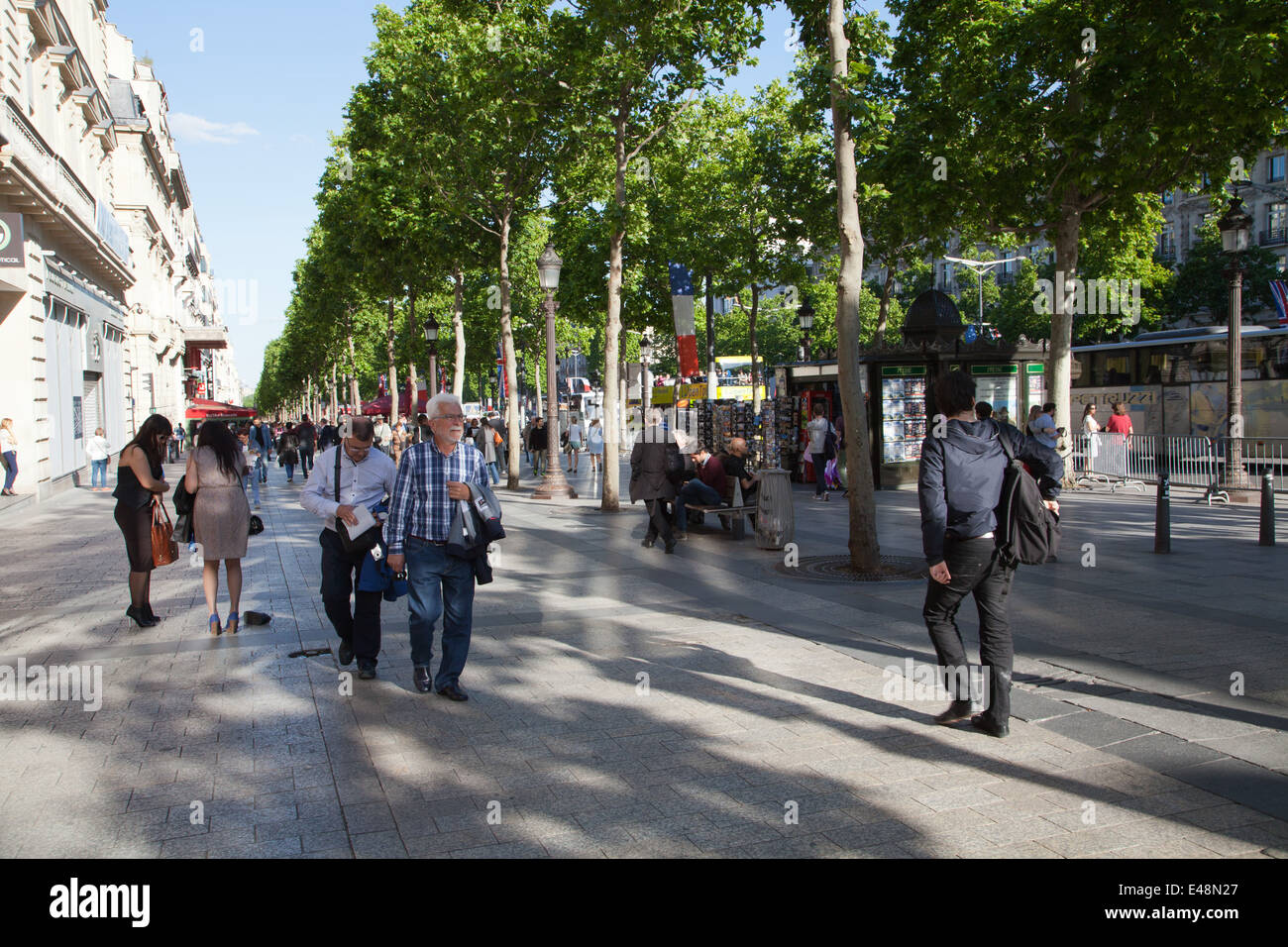 L'Avenue des Champs-Élysées, Parigi, Francia. Foto Stock