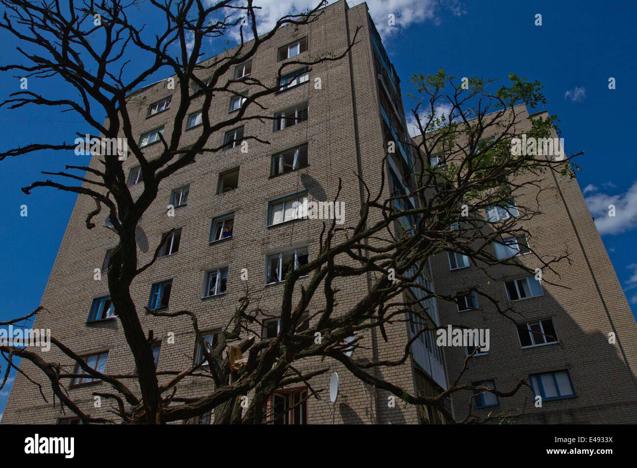 Slovyansk, Ucraina. 5 Luglio, 2014. Dal tardo pomeriggio di sabato, ucraino le truppe erano pienamente in controllo del quartier generale ribelle in Slovyansk, una città di circa 100.000 che è stata al centro di combattimenti tra Kiev, le truppe e i pro-russo insorti. Credito: Sergii Kharchenko/NurPhoto/ZUMA filo/Alamy Live News Foto Stock