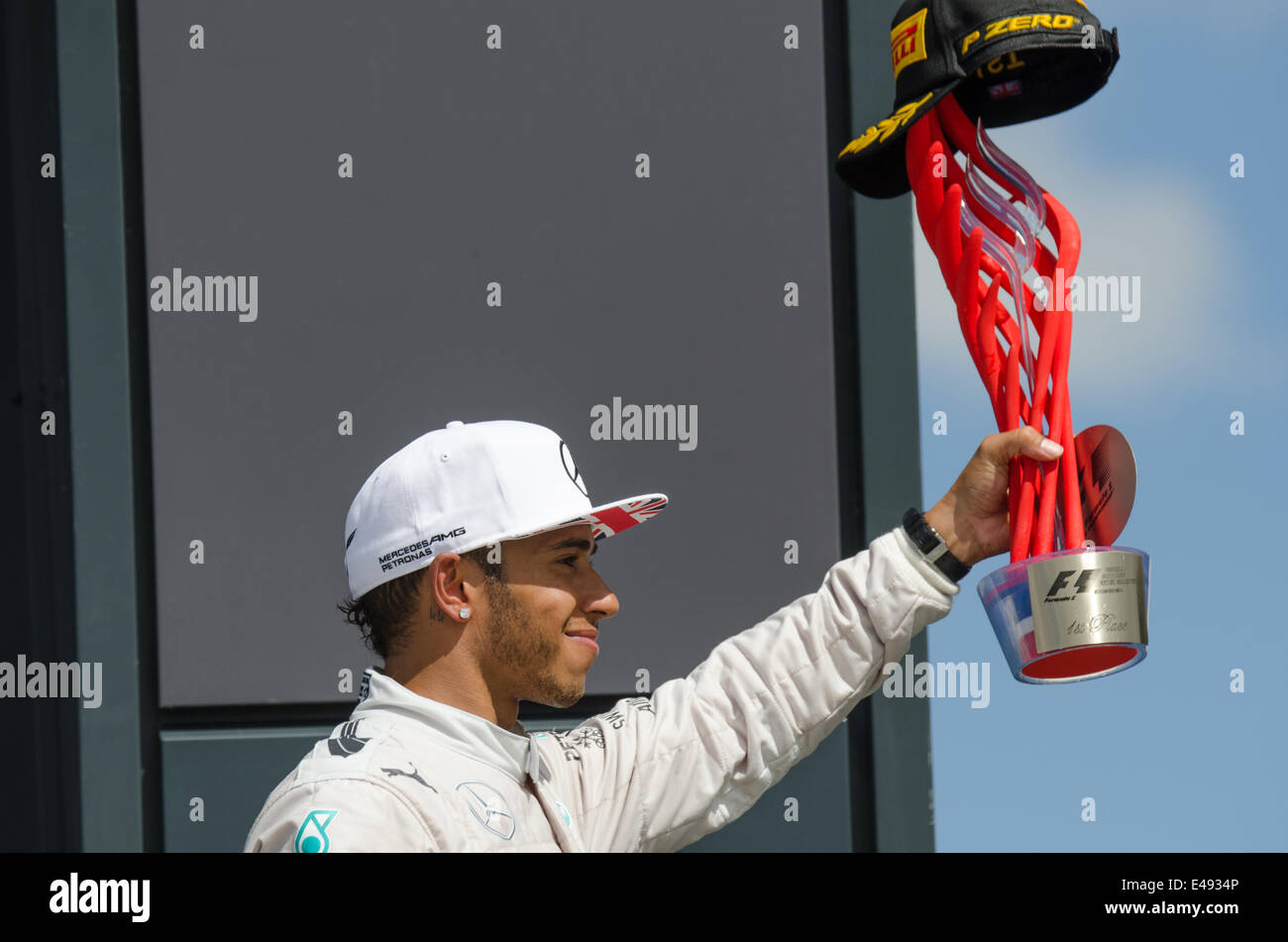 Lewis Hamilton celebra il vincitore 2014 British Formula 1 Grand Prix, Silverstone, UK. Foto Stock