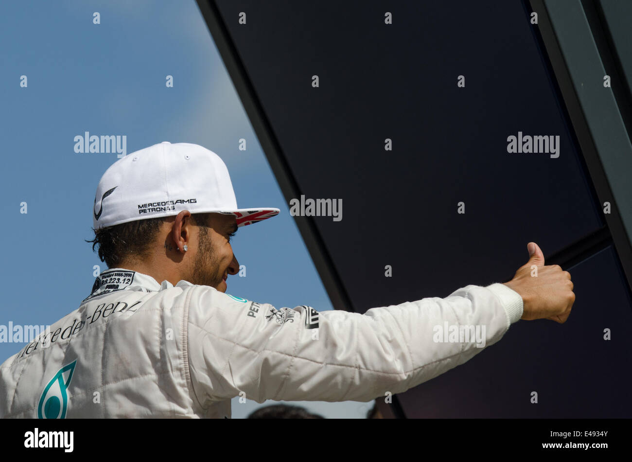 Lewis Hamilton celebra il vincitore 2014 British Formula 1 Grand Prix, Silverstone, UK. Foto Stock