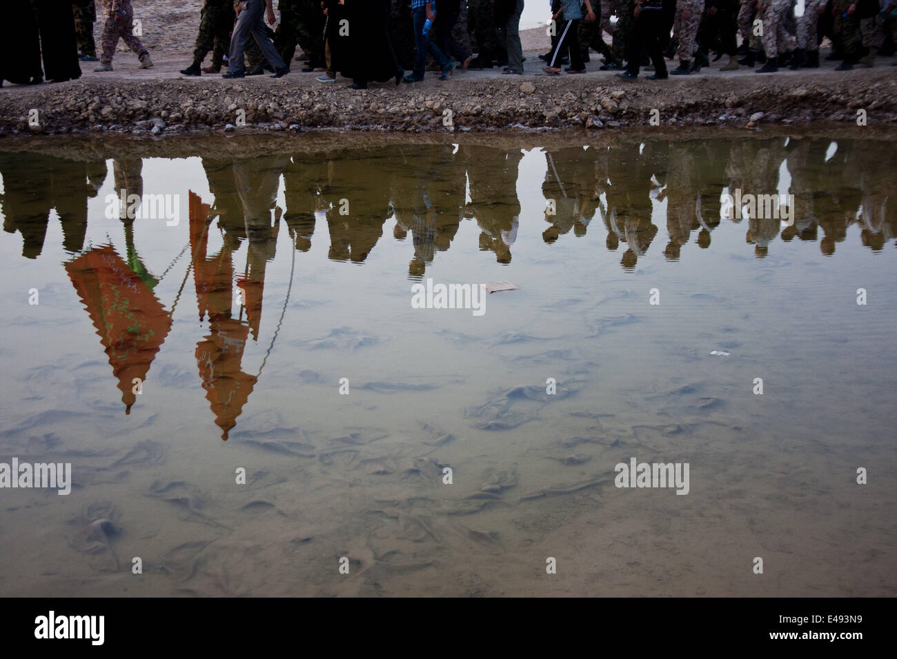 Marzo 20, 2014 - Teheran, Iran - Un'altra area funzionale, shalamcheh nel Khuzestan provincia si trova ad una distanza di 874 km di distanza da Tehran. Shalamcheh è situato tra Iran e Iraq e la guerra aveva iniziato in questa zona. (Credito Immagine: © Sobhan Farajvan/NurPhoto/ZUMA filo) Foto Stock