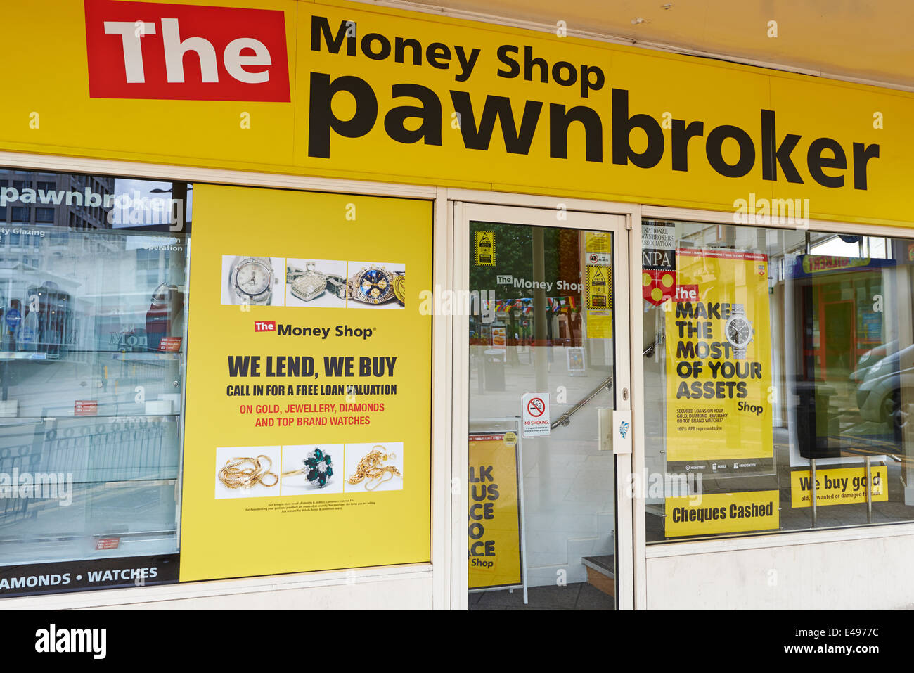 Il denaro Shop PawnBroker Wolverhampton West Midlands, Regno Unito Foto Stock