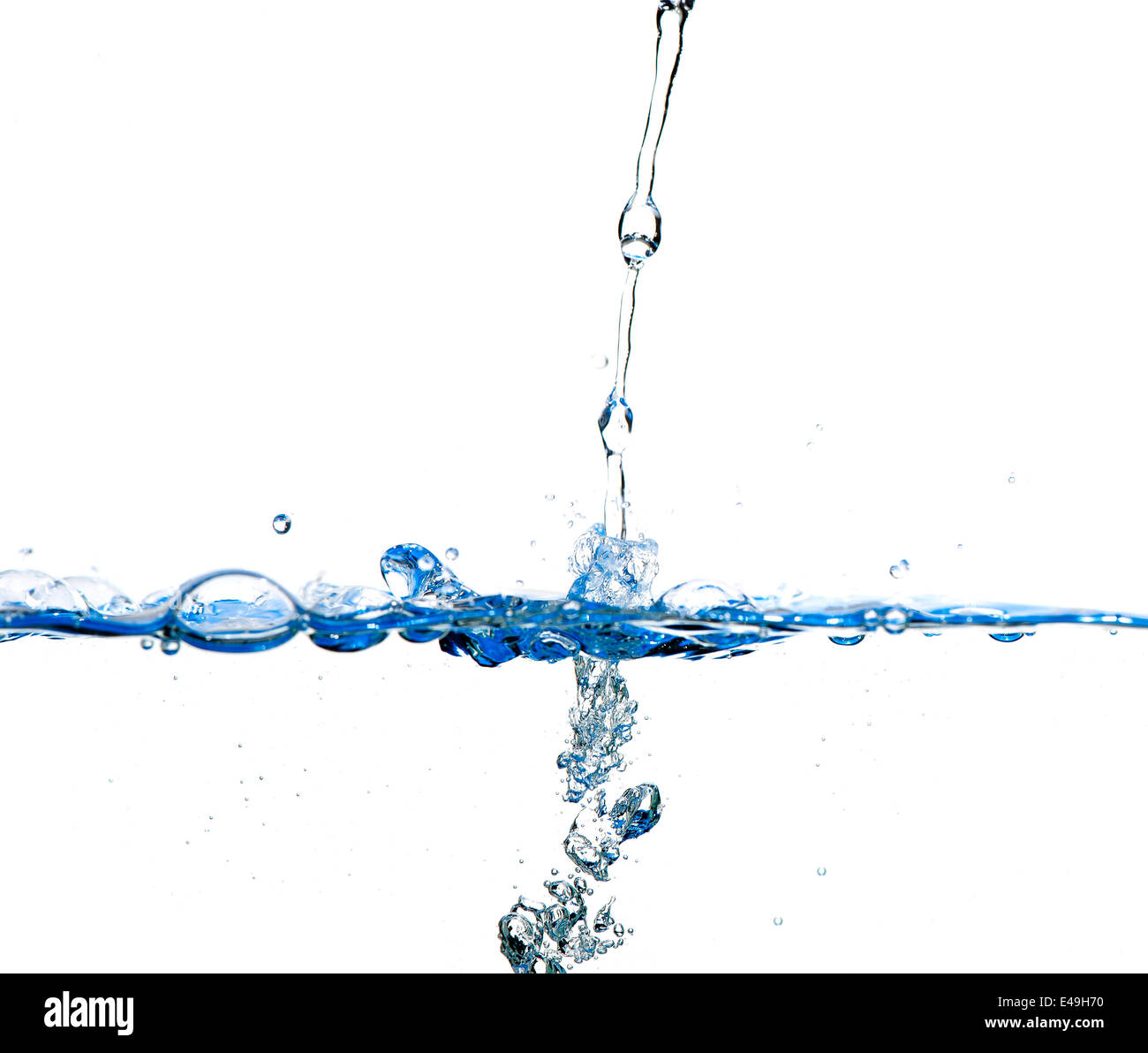 Gli spruzzi e le onde di acqua Foto Stock