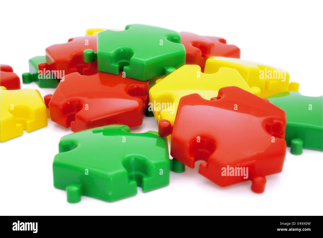 Pezzi di un puzzle divertente con i colori Foto Stock