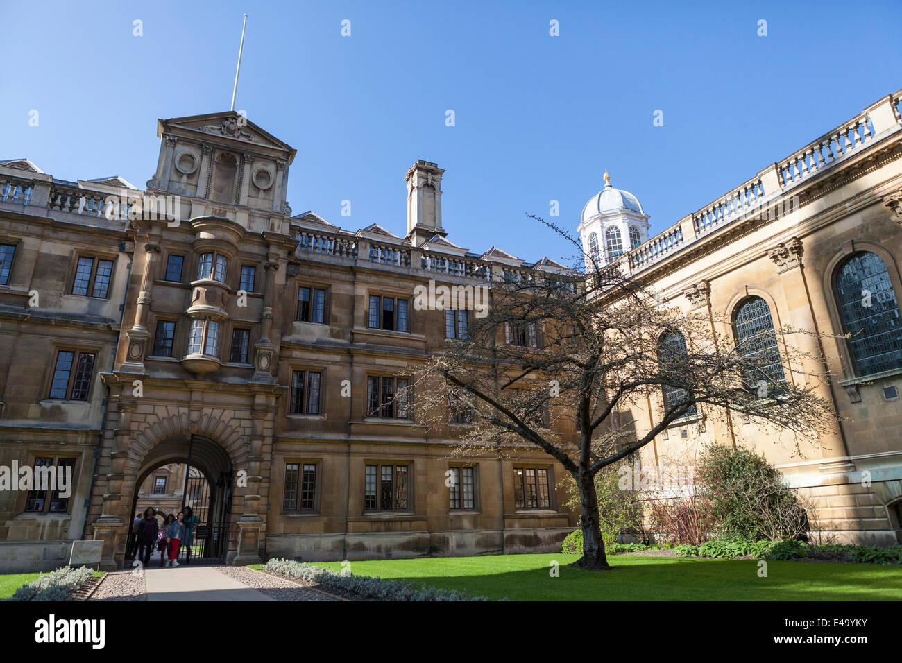 Il cortile esterno, Clare College di Cambridge, Cambridgeshire, England, Regno Unito, Europa Foto Stock