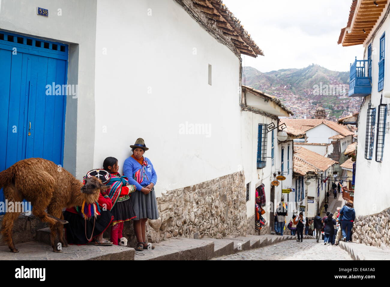 Scena di strada a San Blas quartiere, Cuzco, Perù, Sud America Foto Stock