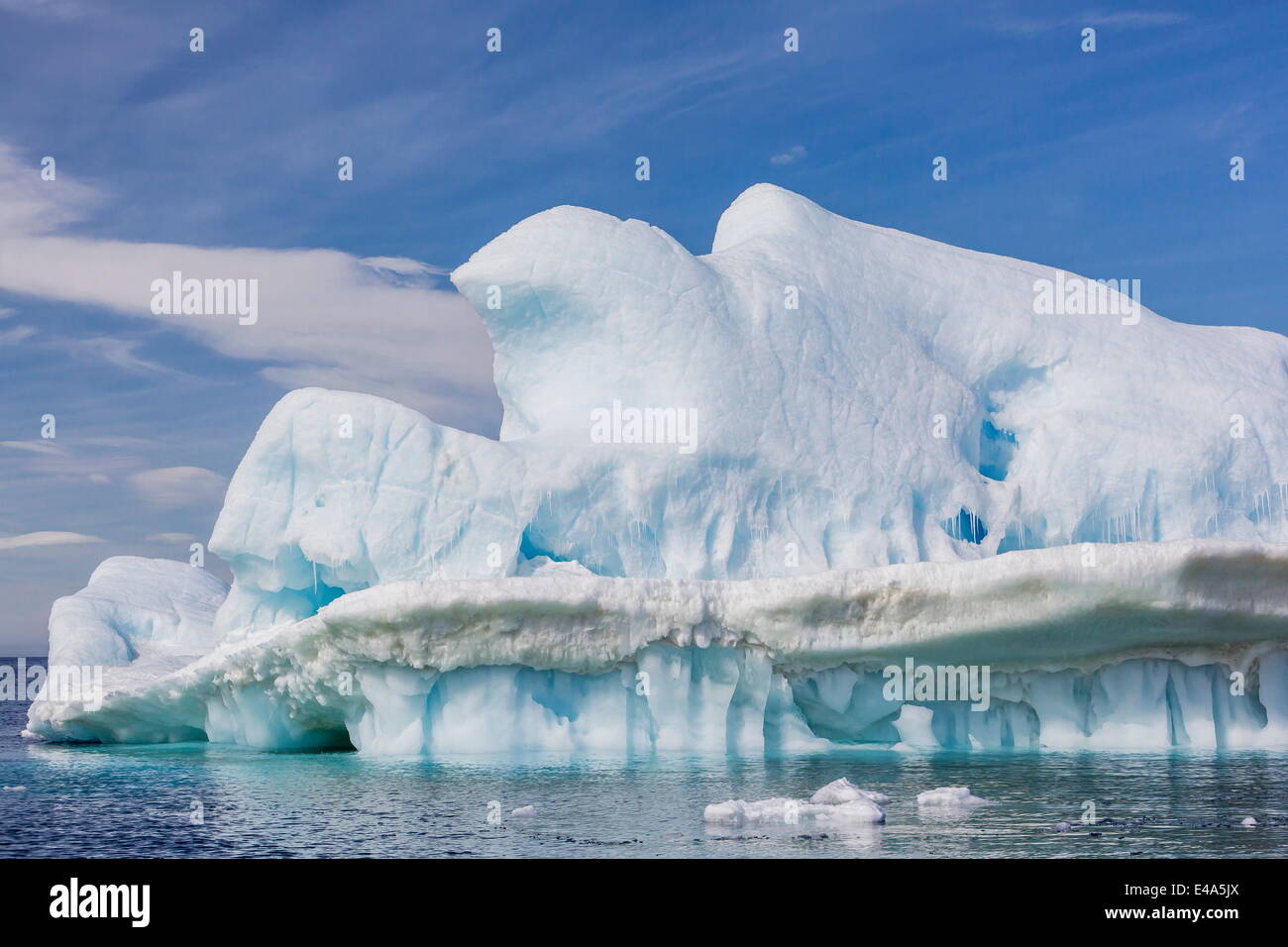 La formazione di nubi su iceberg glaciale al diavolo isola, mare di Weddell, Antartide, regioni polari Foto Stock