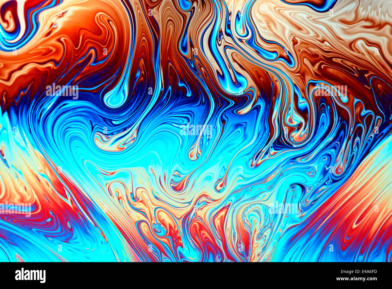 Interferenza della luce motivi sulla pellicola di sapone Foto Stock