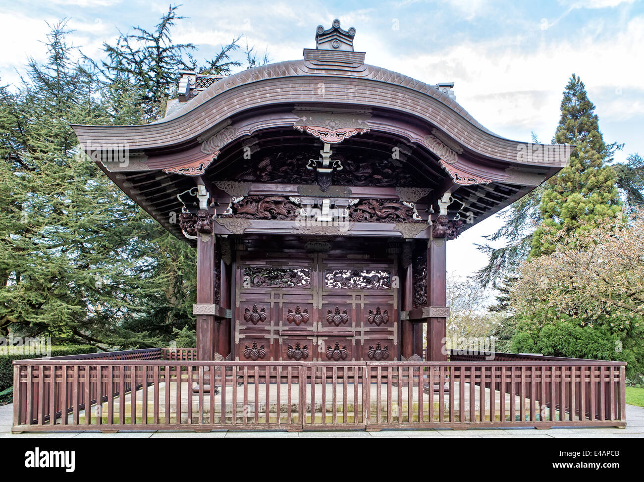 Japanese Gateway di Imperiale Messenger nella Kew Gardens, Londra Foto Stock