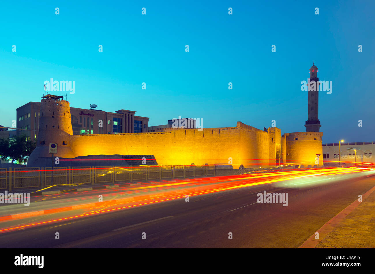Medio Oriente, Emirati Arabi Uniti Dubai, Dubai Museum e minareto (più antica costruzione a Dubai Foto Stock
