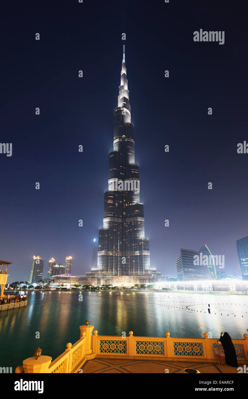 Medio Oriente, Emirati Arabi Uniti Dubai Burj Khalifa, la più alta torre in tutto il mondo a 818m Foto Stock