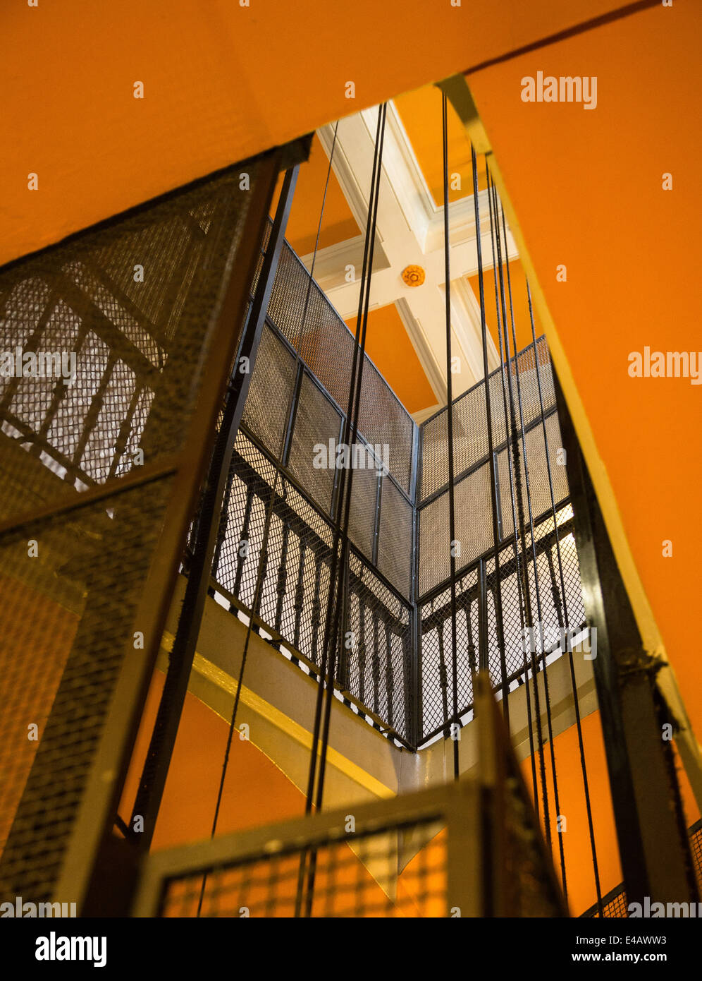 Art deco interior architecture immagini e fotografie stock ad alta