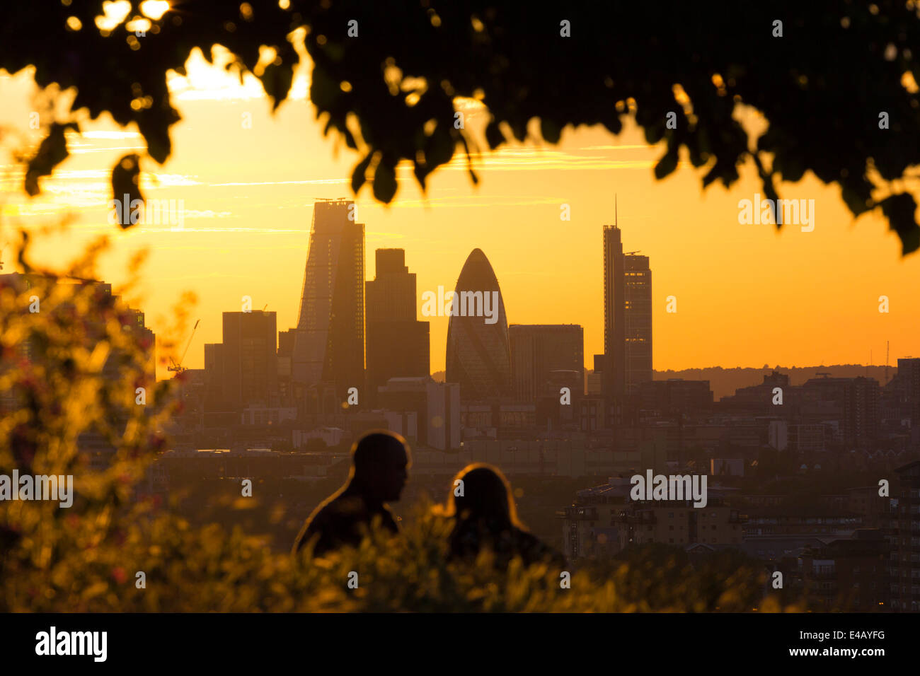 Vista dal parco di Greenwich verso la città di Londra. Foto Stock