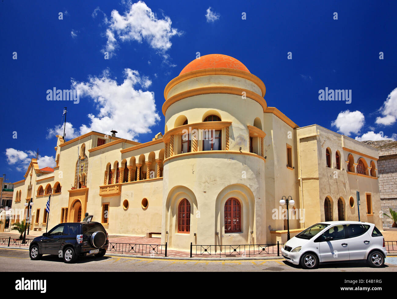 Uno degli edifici (residenza) italiano del 'periodo " , città Pothia, Kalymnos island, Dodecaneso, Grecia. Foto Stock