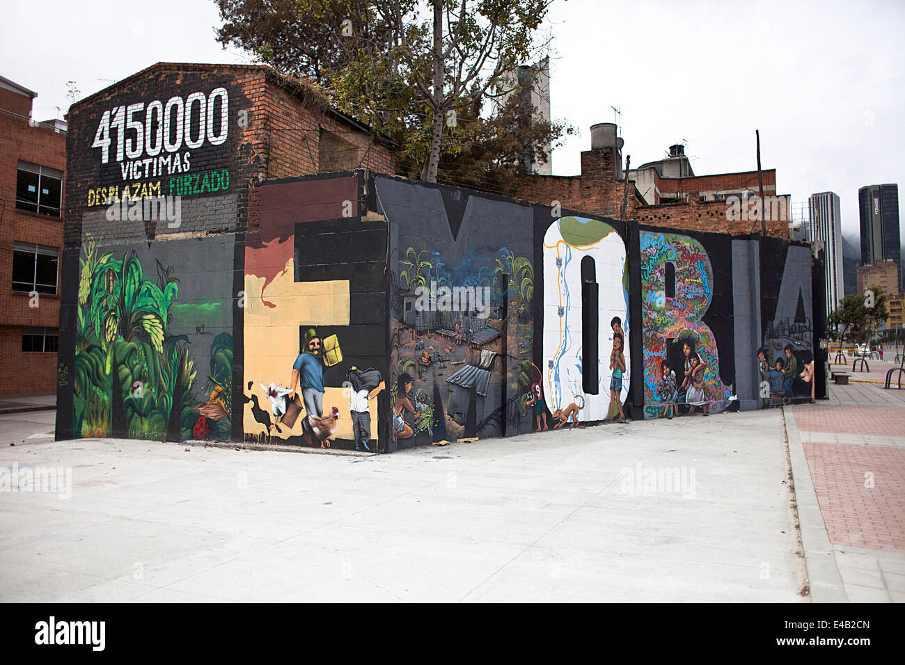 Molte città di tutto il mondo sono rappresentati nella cultura urbana, Bogotà, è una fitta e variegata città, dove le pareti iniziano a essere Foto Stock
