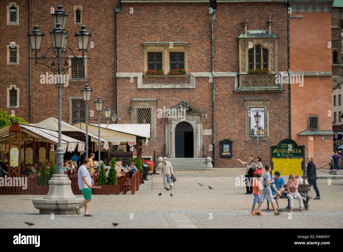 Wroclaw Municipio Vecchio Mercato in estate giornata di sole Foto Stock