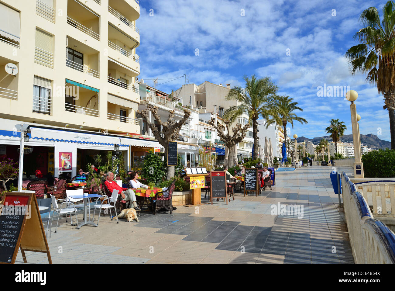 La passeggiata sul lungomare, Altea, Costa Blanca, Alicante provincia, il Regno di Spagna Foto Stock