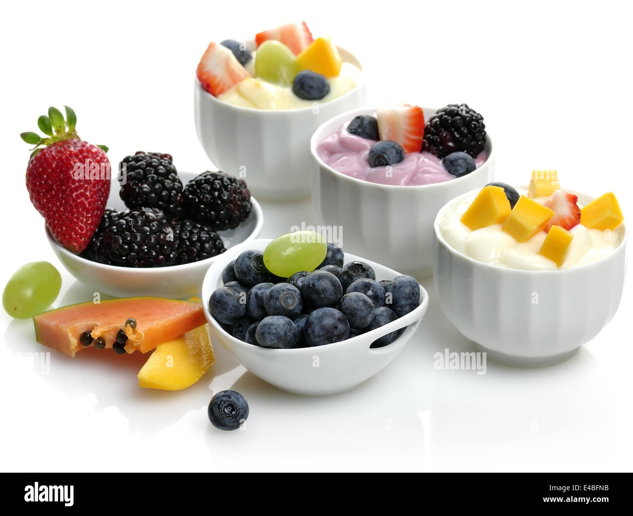 Yogurt con frutta e bacche Foto Stock