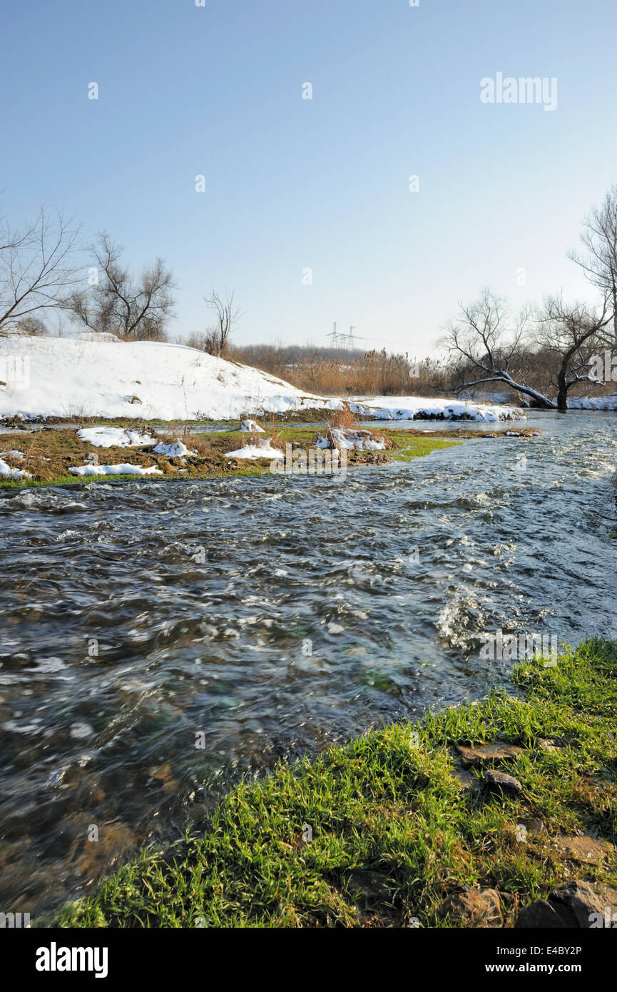 fiume della sorgente Foto Stock