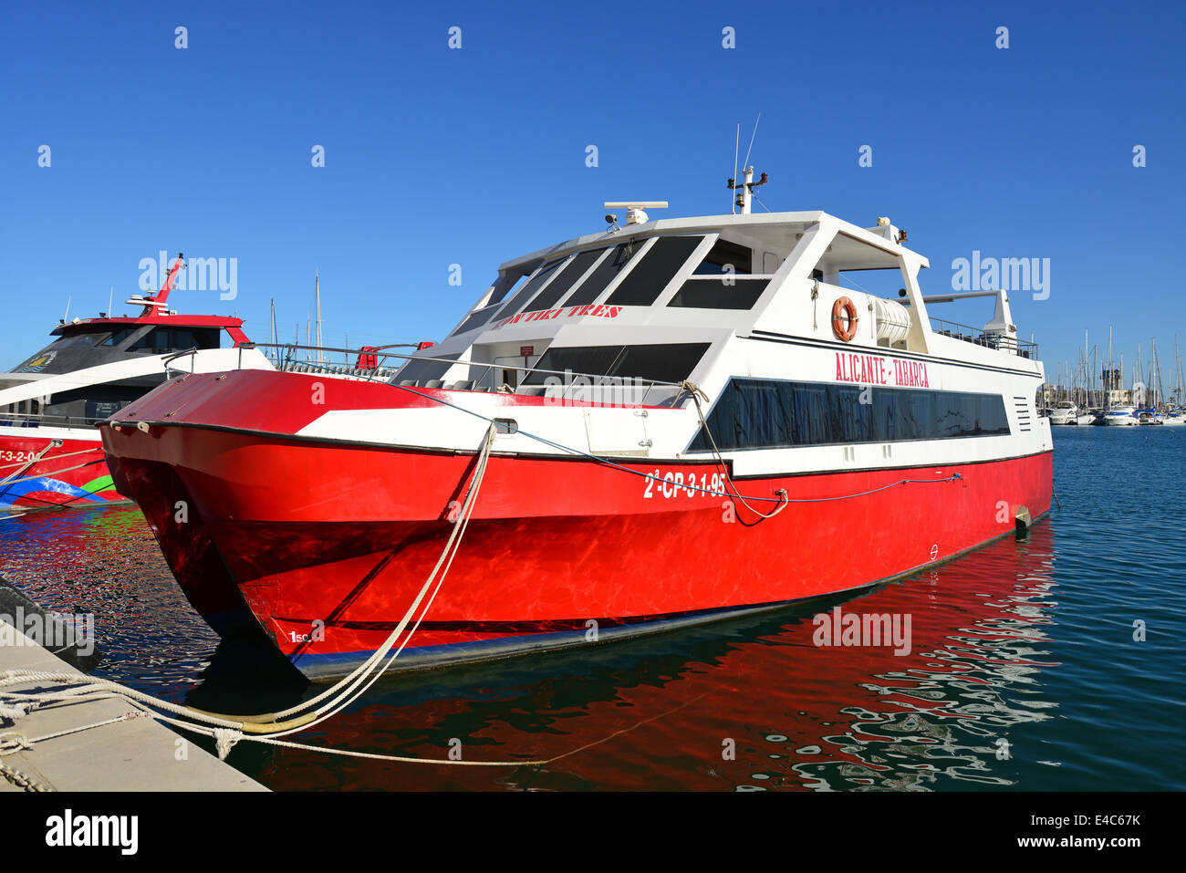 Nave da crociera nel porto, Alicante, Costa Blanca, Alicante provincia, il Regno di Spagna Foto Stock