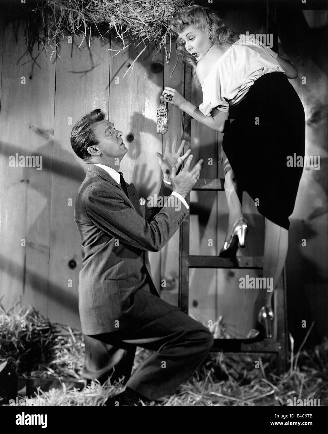 Dennis O'Keefe, Marie McDonald, sul set del film "Getting Gertie giarrettiera dell', 1945 Foto Stock