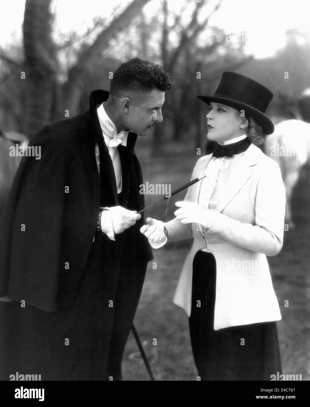 John Gilbert, Mae Murray, sul set del film muto, "La Vedova Allegra", 1925 Foto Stock