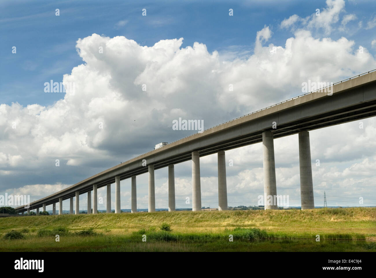 Isola di Sheppey nuovo ponte sopraelevato Kent Regno Unito anni '2014 2010 Regno Unito HOMER SYKES Foto Stock