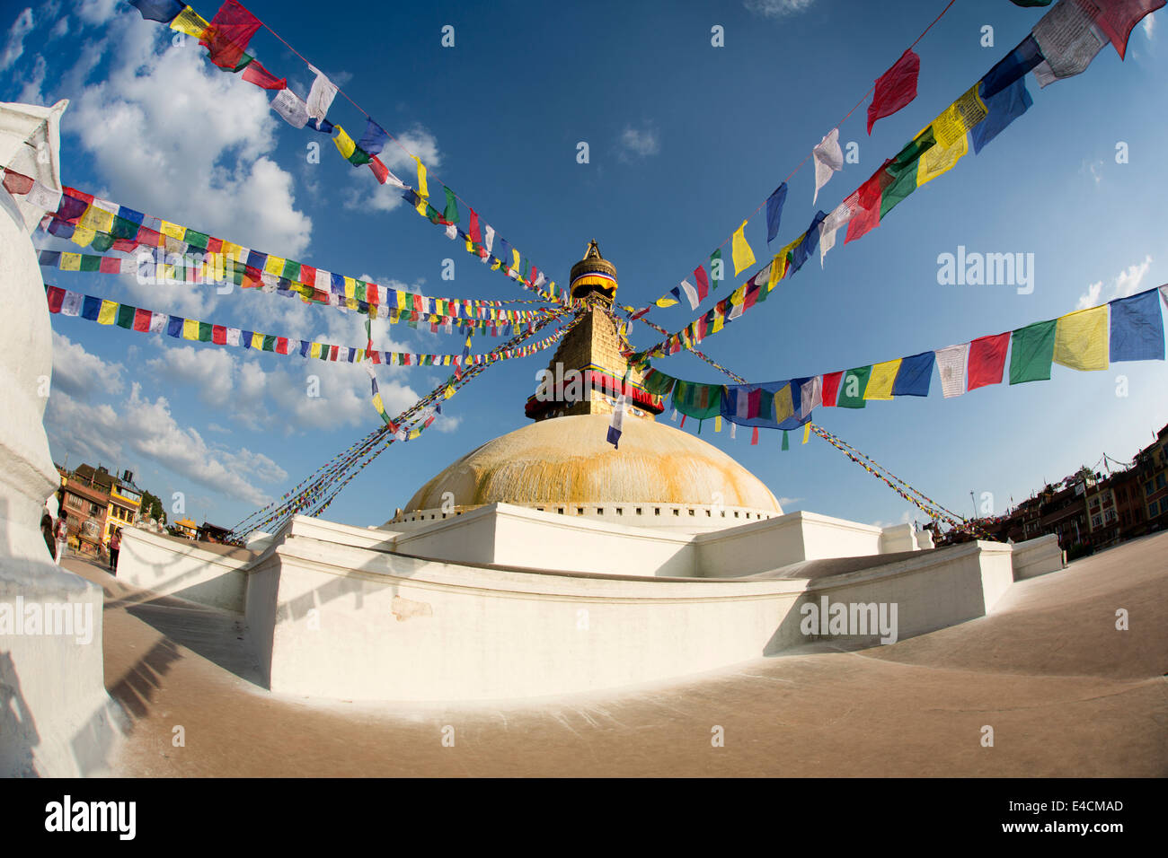 Il Nepal, Kathmandu, Boudhanath stupa, ampio angolo fish eye vista lente Foto Stock