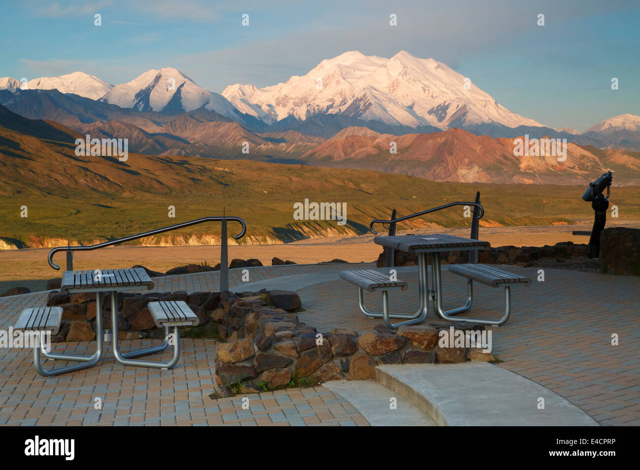 Mt McKinley noto anche come Denali, dal Eielson Visitor Center, il Parco Nazionale di Denali, Alaska. Foto Stock
