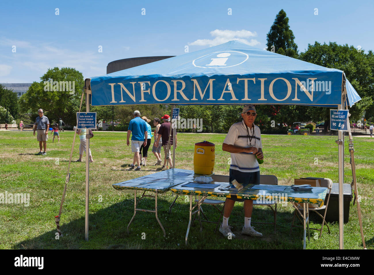 Informazioni tenda presso lo Smithsonian Folklife Festival - Washington DC, Stati Uniti d'America Foto Stock