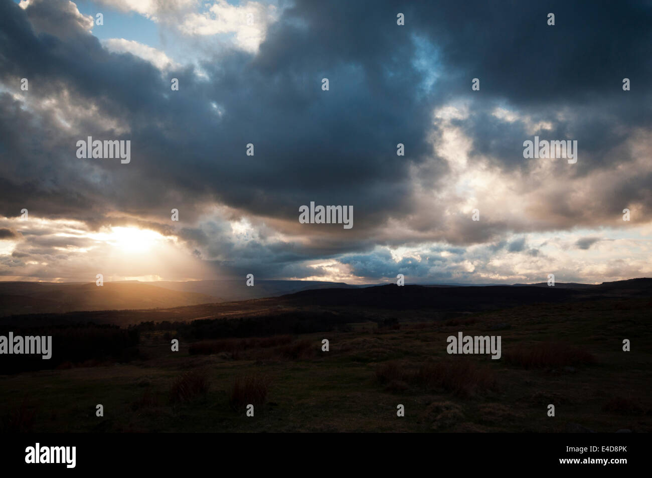 La scena del cielo sopra il Parco Nazionale di Peak District Foto Stock