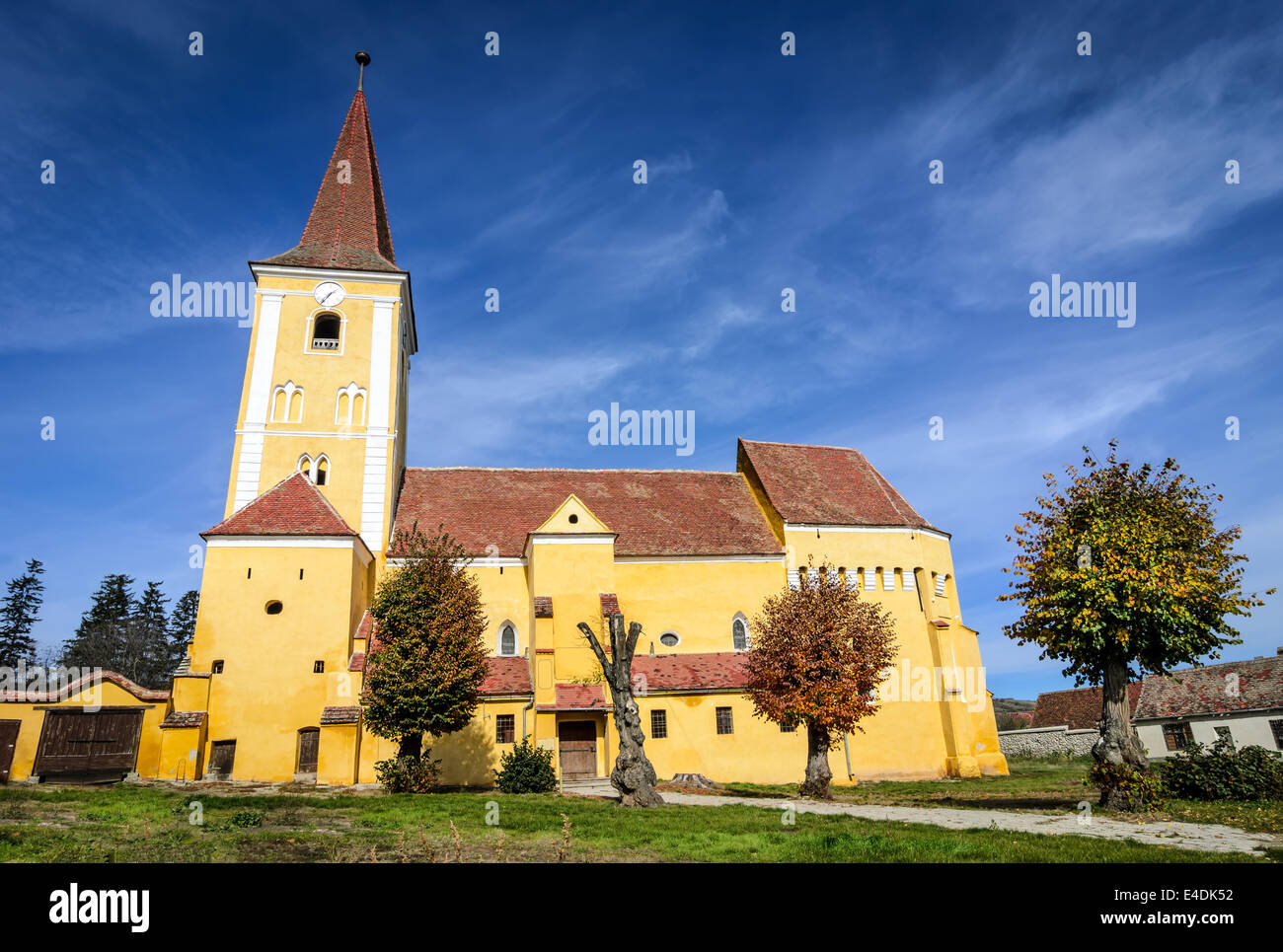 La contea di Sibiu, Romania. Sura Mare edificio cattolica, uno di 150 chiese fortificate dal sud-est della Transilvania. Foto Stock