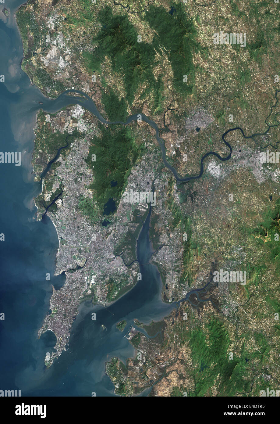 Bombay, India, True Color satellitare immagine. Bombay, India. True color satellitare immagine della città di Bombay, presa su 25 Octobe Foto Stock