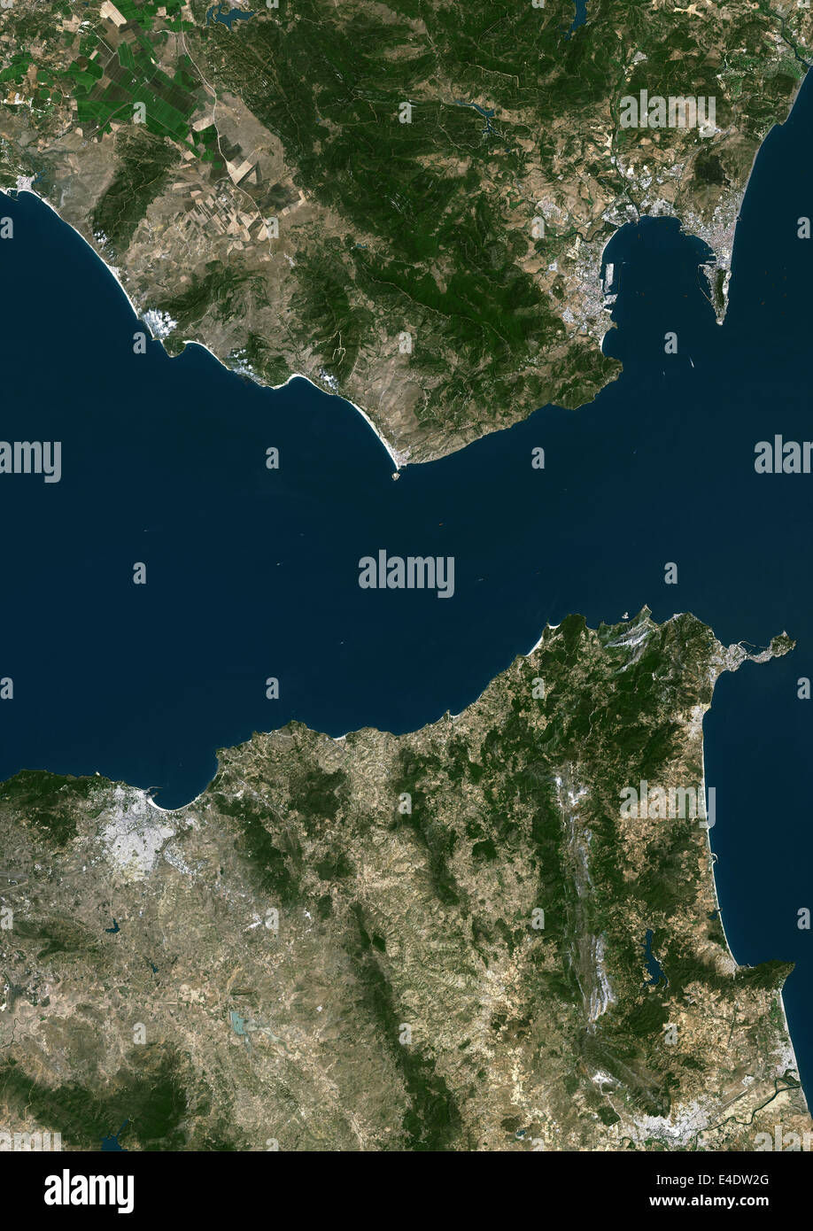 Tangeri, Marocco, True Color satellitare immagine. Tangeri, Marocco. True color satellitare immagine di Tangeri, una città del nord del Moro Foto Stock