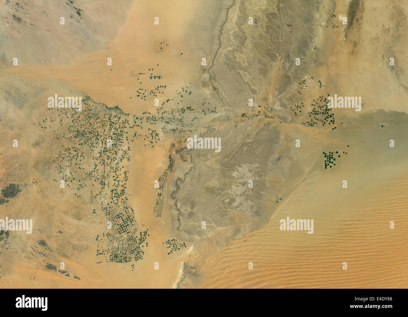 Agricoltura Nel deserto, la parte meridionale della provincia di Riyadh, Arabia Saudita, True Color immagine satellitare. True color satellitare mi Foto Stock