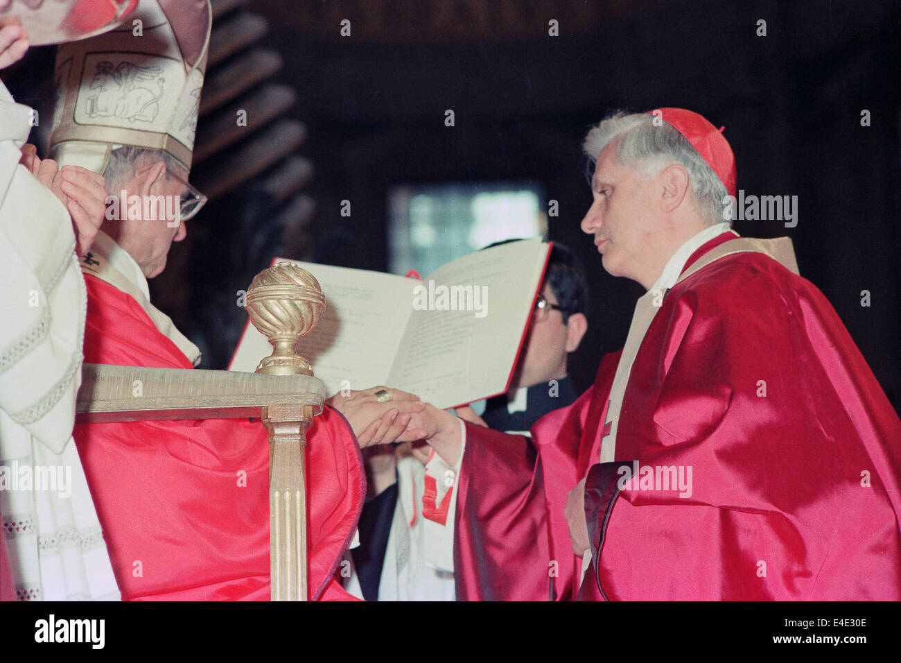 Paolo VI appointement cardinale Joseph Ratzinger - 27 Giugno1977 Foto Stock