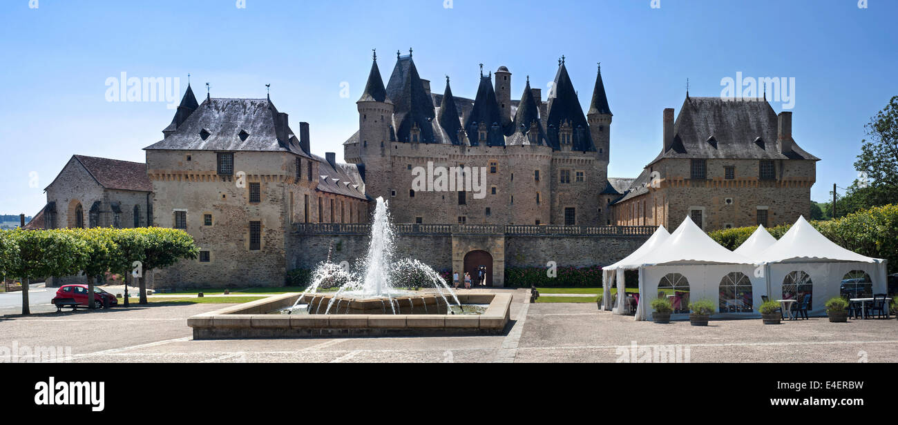 Château de Jumilhac, castello medievale di Jumilhac-le-Grand, Dordogne, Aquitaine, Francia Foto Stock