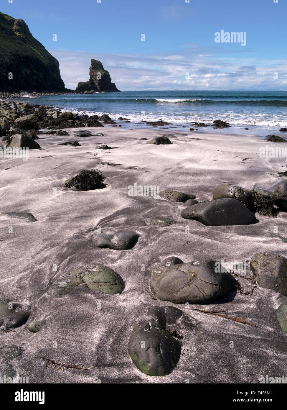 Spiaggia sabbiosa a Talisker Bay, Isola di Skye, Scotland, Regno Unito Foto Stock